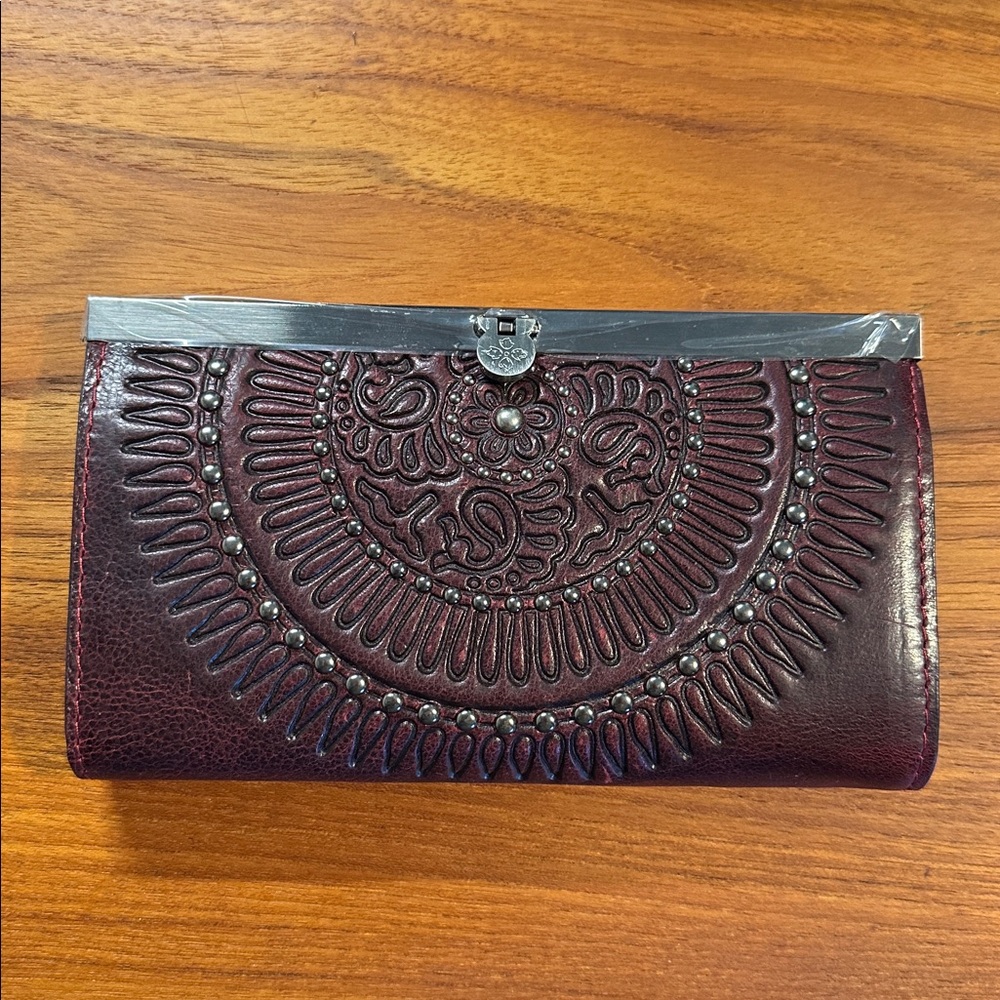 NWT Patricia Nash Cauchy Wallet
